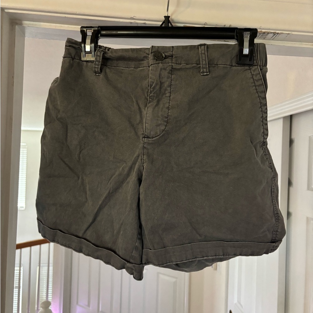 Old Navy Women's Gray Cargo Shorts